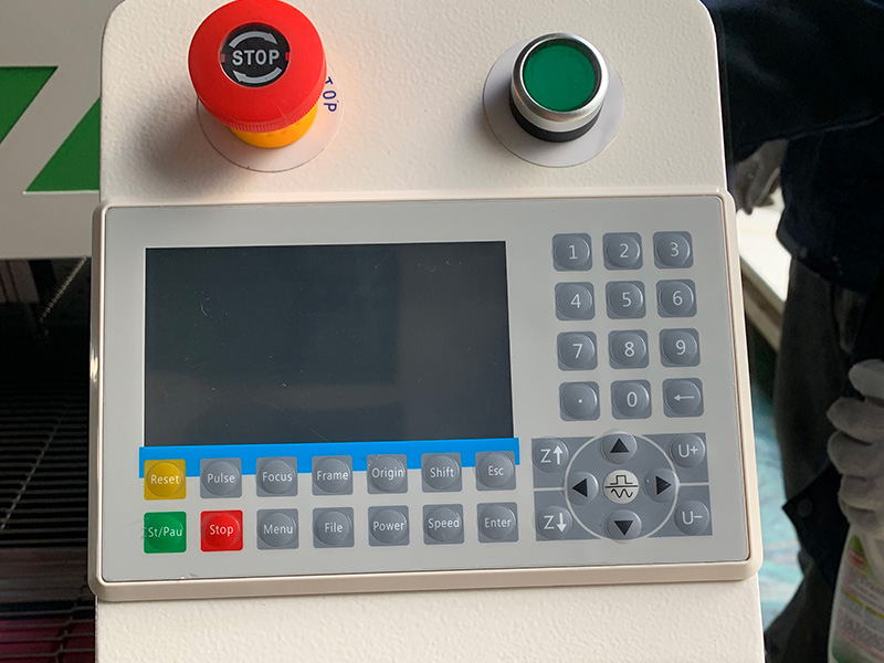 2025最暢銷的工業織物激光切割機