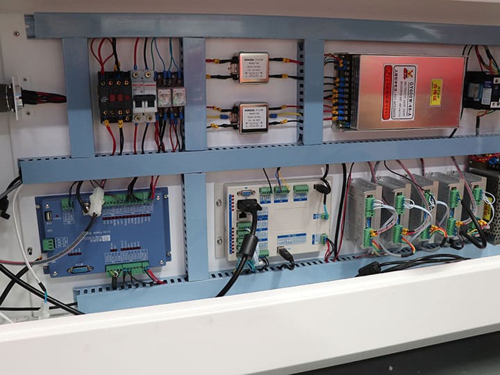 金屬和非金屬激光切割機 300W CO2 激光管