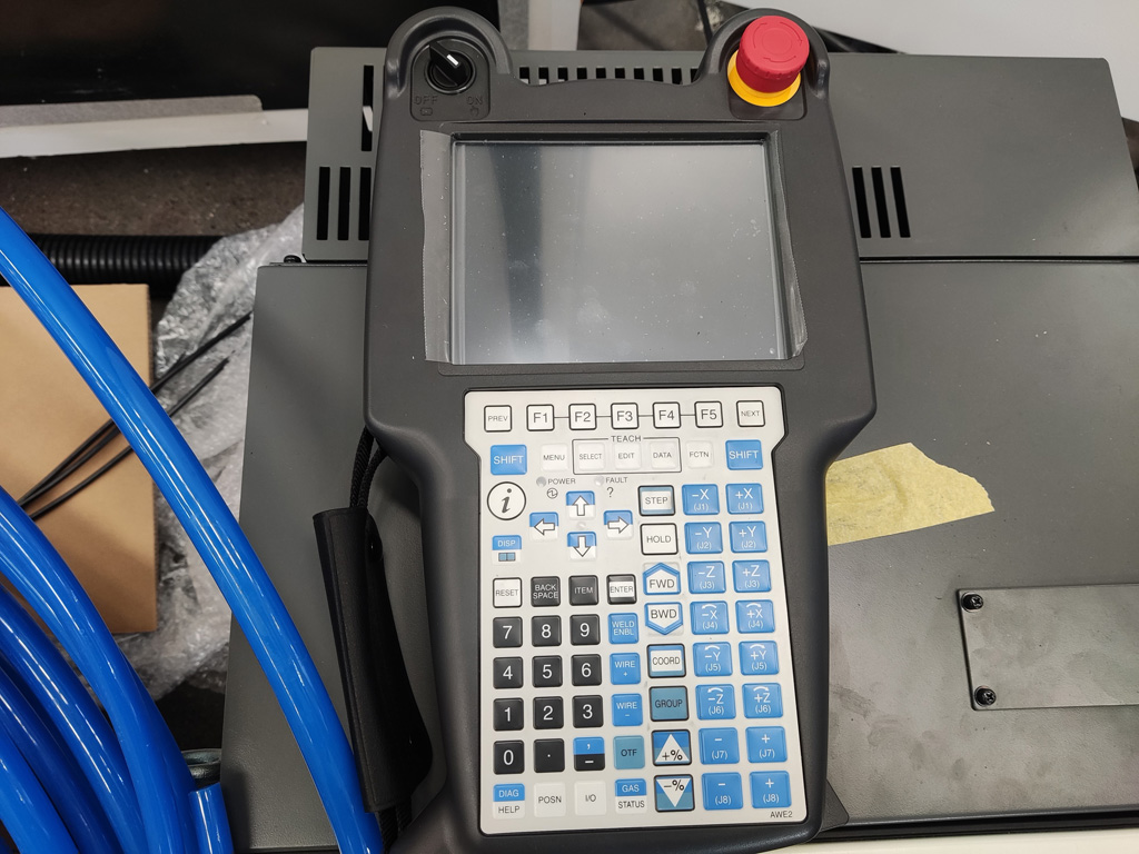 3D激光切割機(jī)器人控制器 3D激光切割機(jī)器人控制器