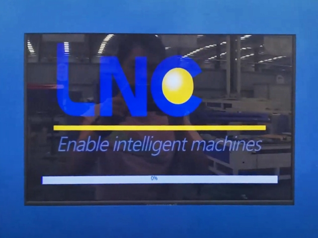 自動換刀數(shù)控雕刻機(jī)如何使用LNC數(shù)控控制器？