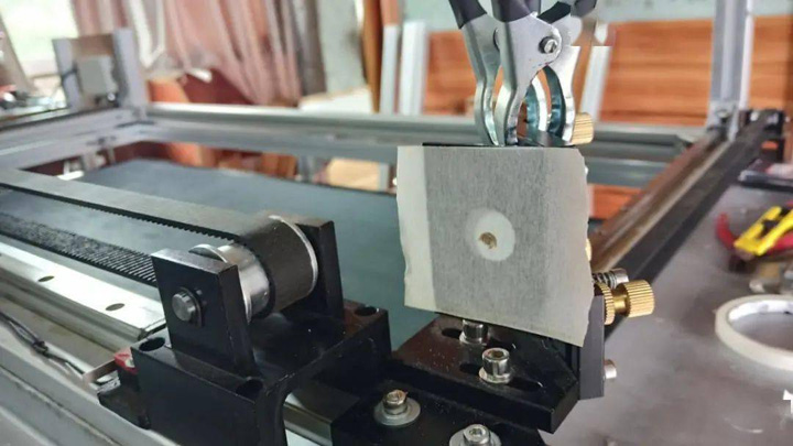 調(diào)整第一面鏡反射角度 調(diào)整第一面鏡反射角度