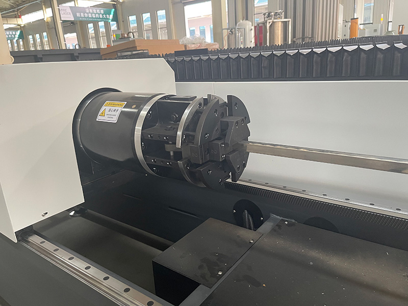 全自動自定心氣動卡盤。